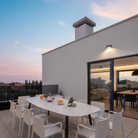 Villa Old Olive Iii By Vivi Rent