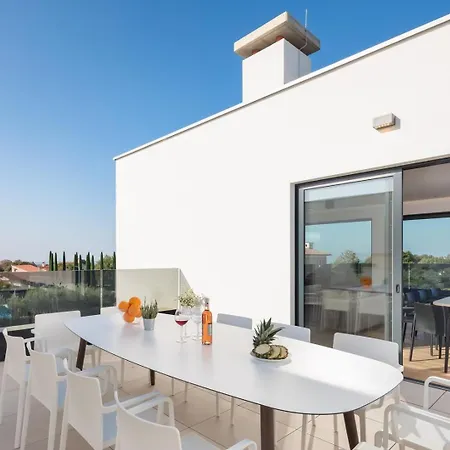 Villa Old Olive Iii By Vivi Rent *
