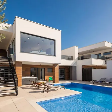 Villa Old Olive Iii By Vivi Rent