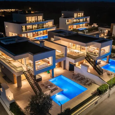 Villa Old Olive Iii By Vivi Rent Vodnjan