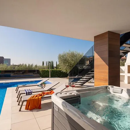 Villa Old Olive Iii - Heated Pool - By Vivi Rent Vodnjan